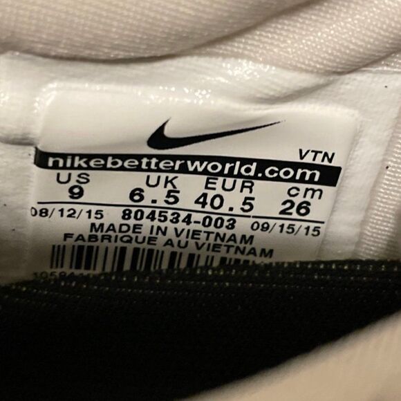 Excellent NIKE Flyknit TR Champagne Gold Silver White Womens 9 US 40.5 EUR - Picture 8 of 9